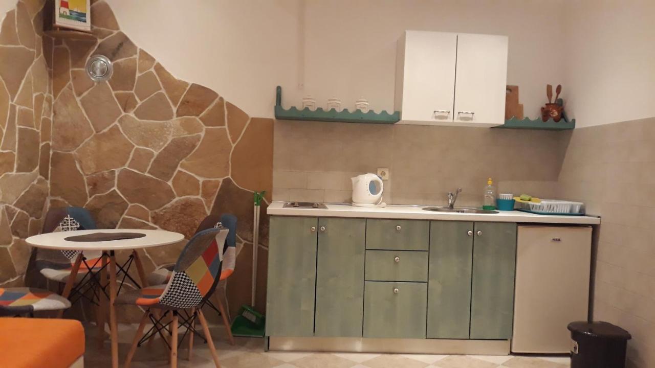 Mirta Apartments Family Farm Будва Екстер'єр фото